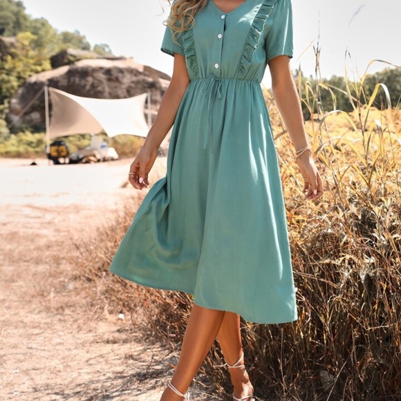 Green dress - Picture 4 of 4